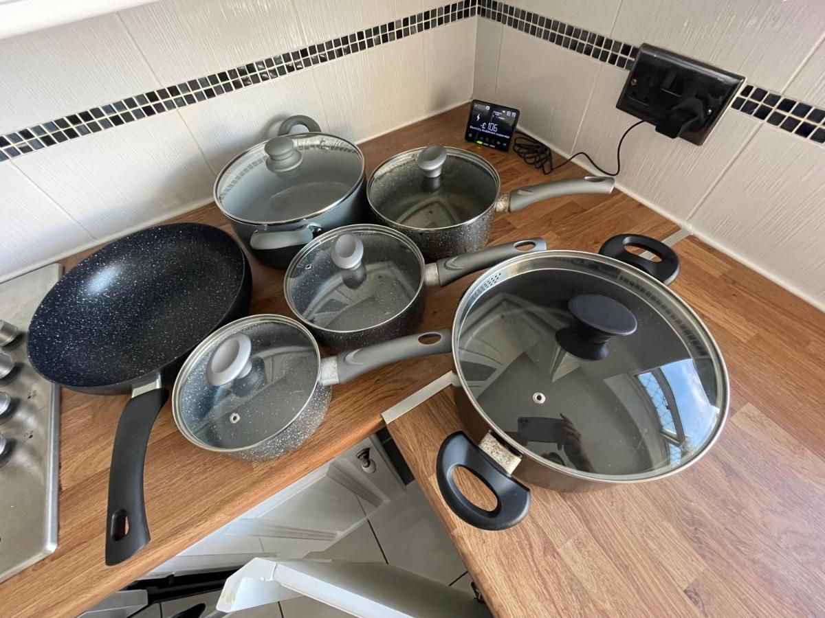 Holiday Home Cardiff City Sleeps 7 Bagian luar foto